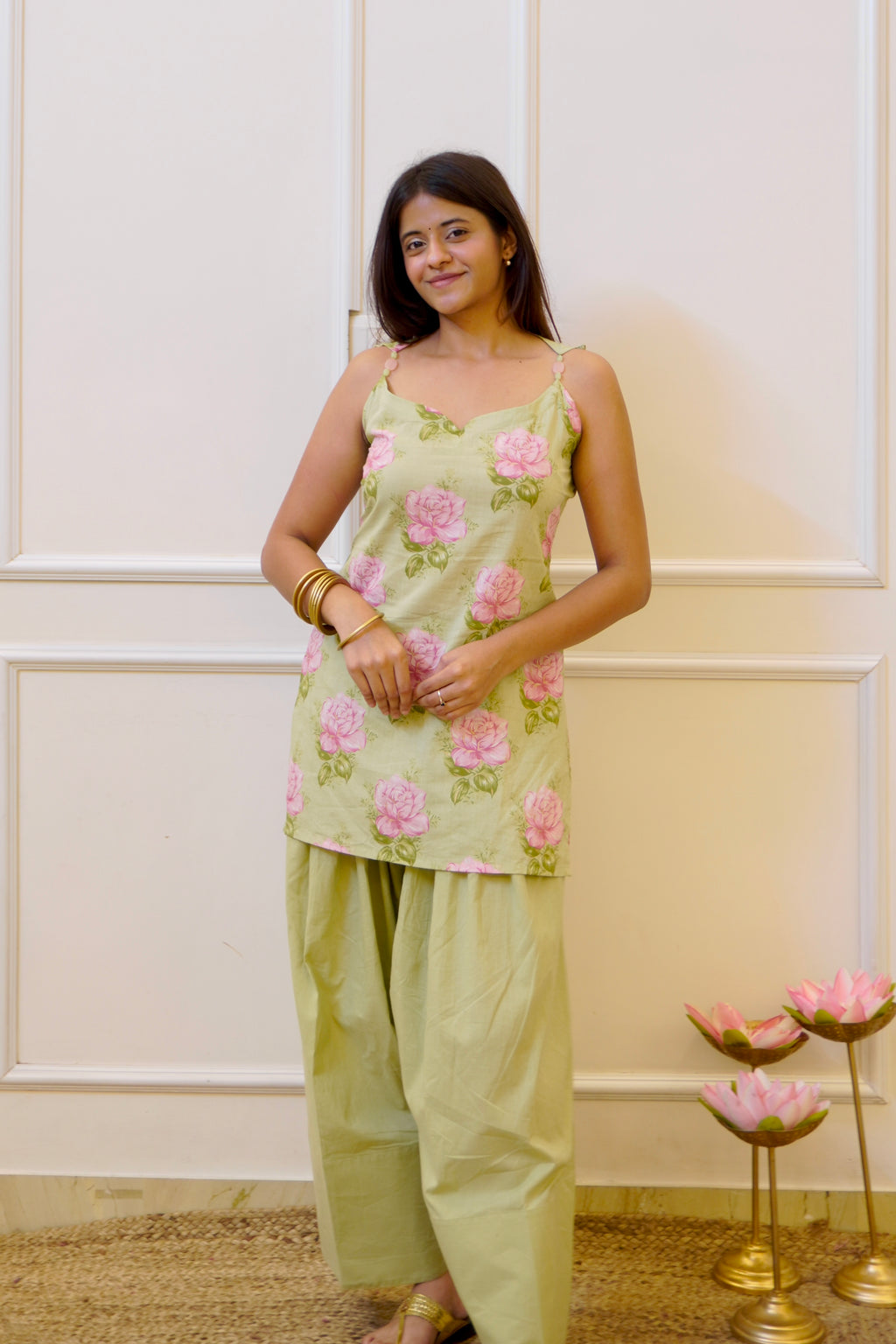 GULABAE Pista co- ord set with detachable sleeves