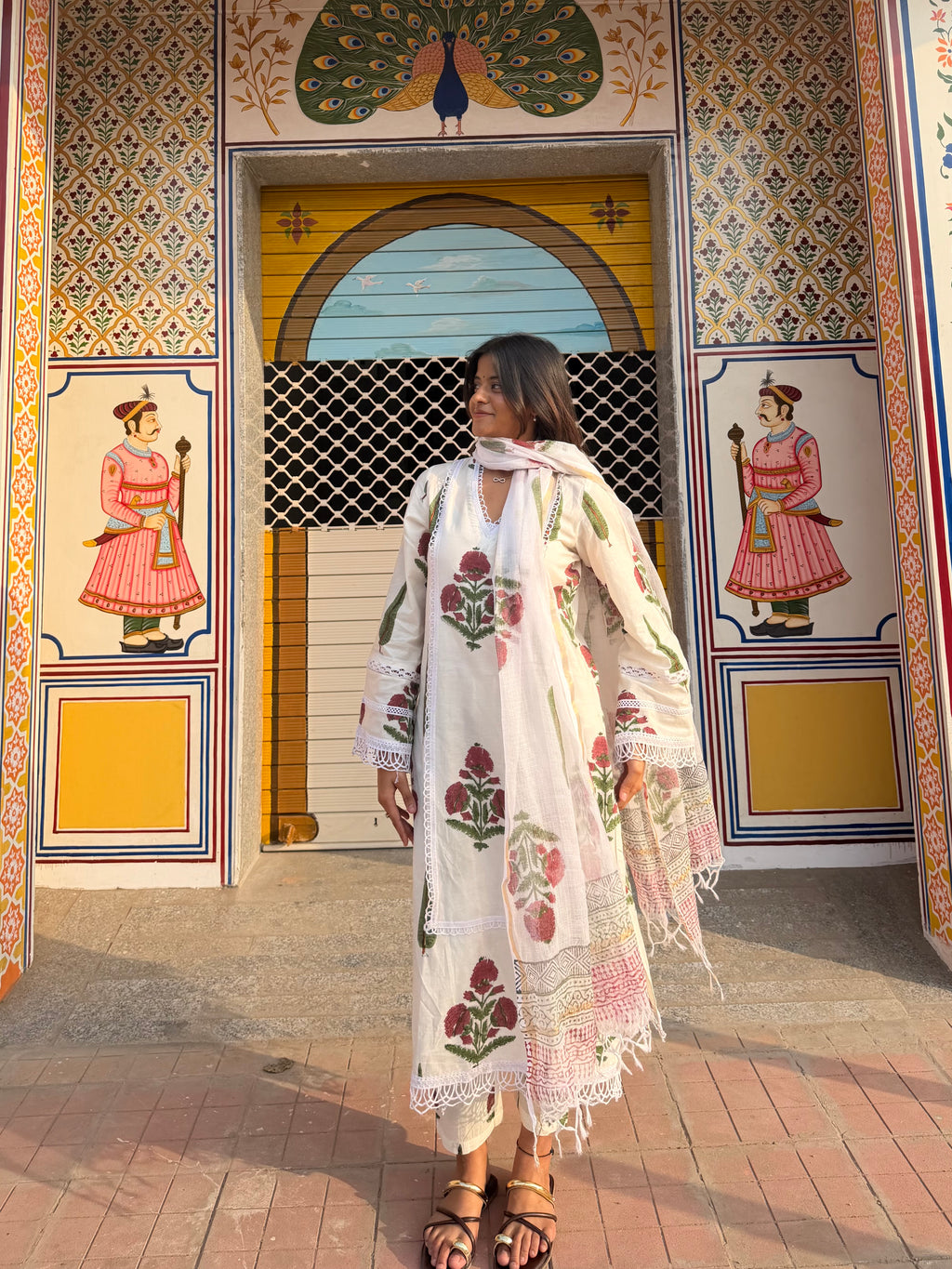 MUGHLAI White Straight Kurta Set with Kota-Doriya Dupatta