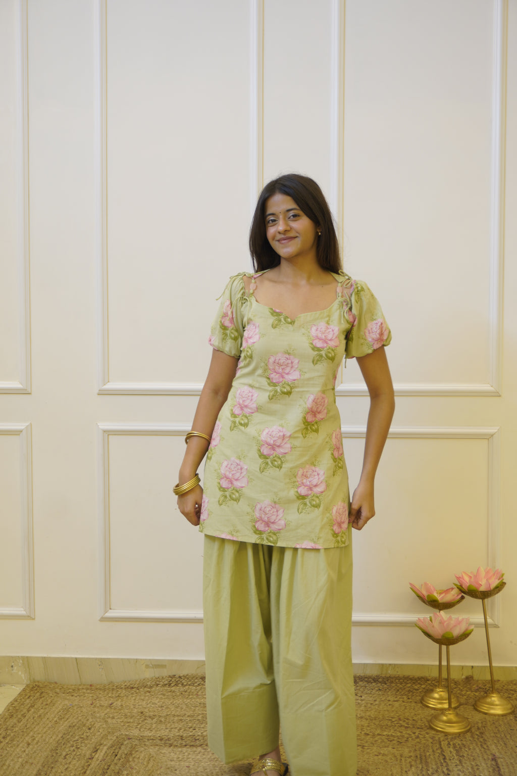 GULABAE Pista co- ord set with detachable sleeves