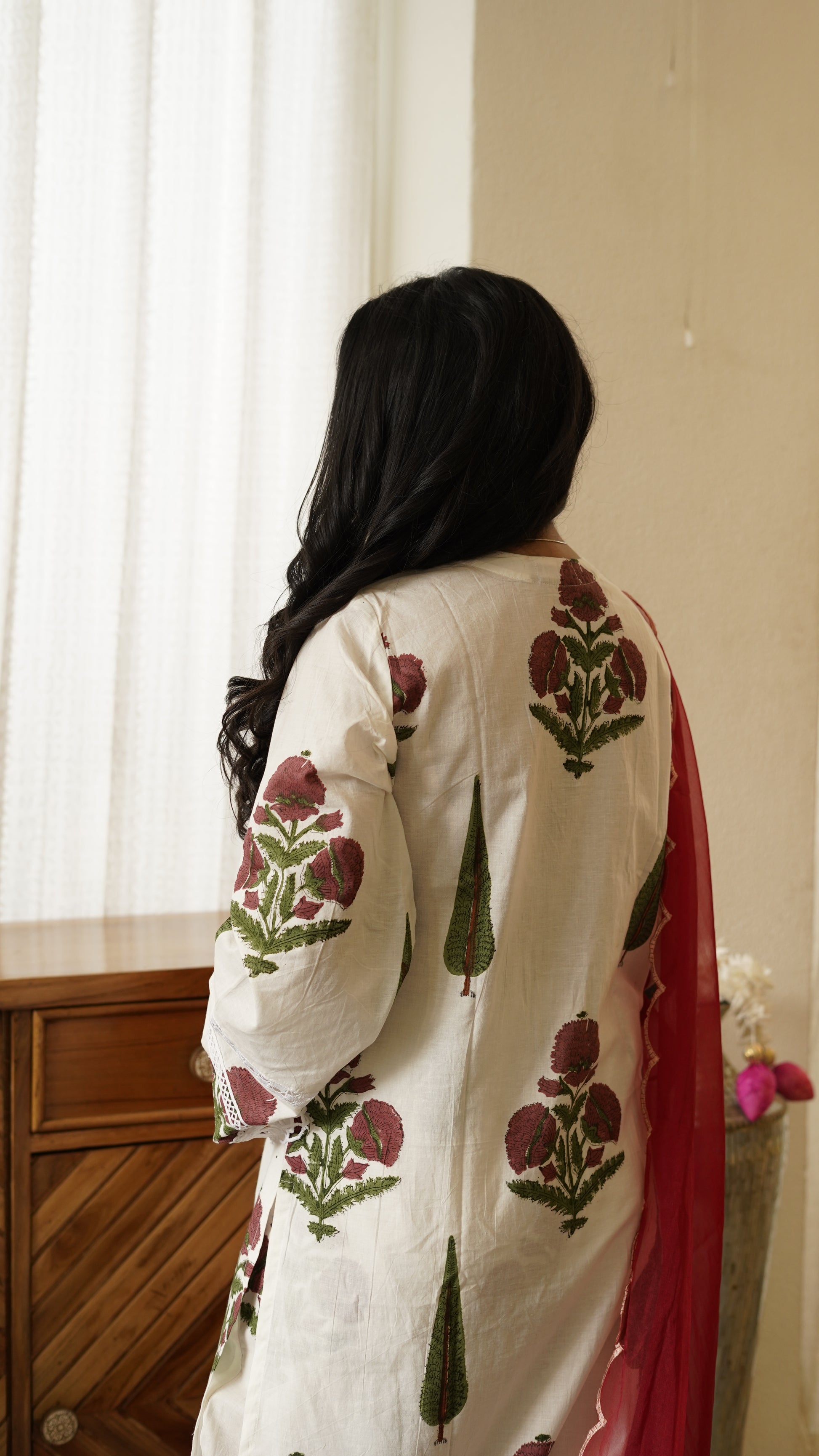 MUGHLAI White Straight Kurta Set